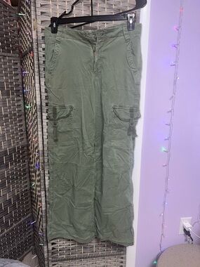American Eagle Outfitters Olive Green Cargo Pants